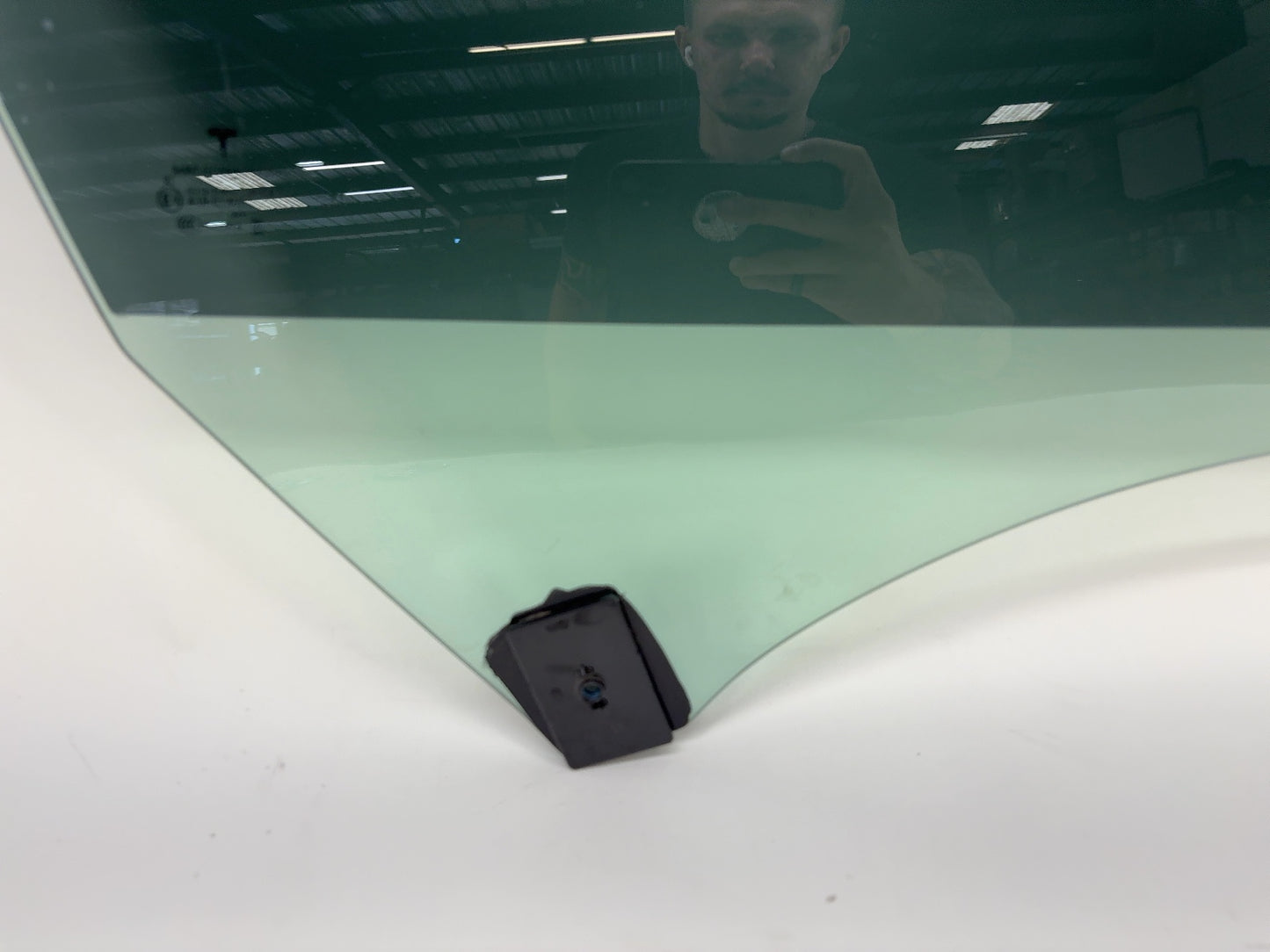 2021-2023 Tesla Model 3 Front Right Door Glass Laminated Note 1568569-00-C