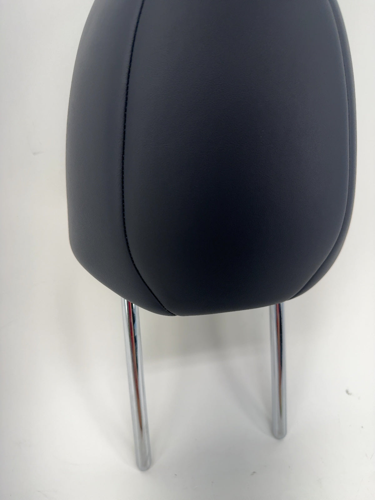 2023 Tesla Model 3 Front Headrest Left Or Right Black 1623801-00-A