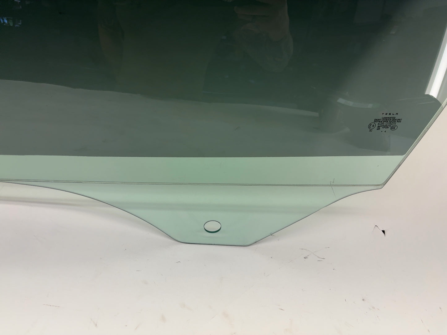 2021-2026 Tesla Model Y Front Left Door Glass Laminated Note 1906068-00-A