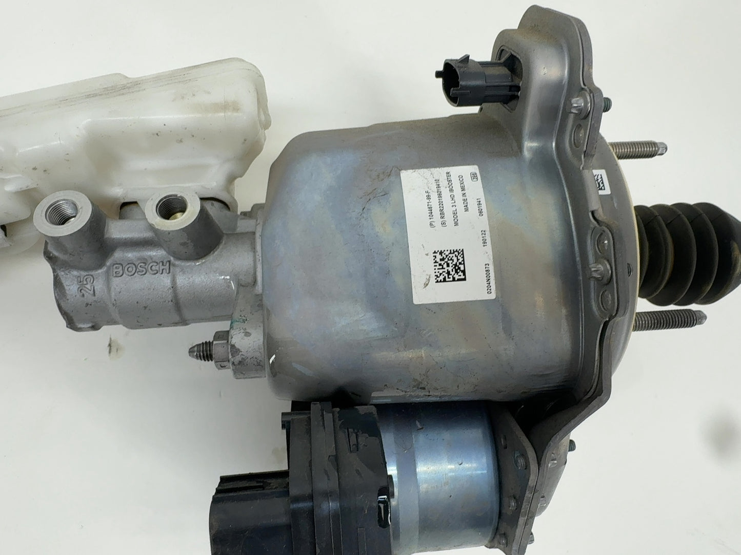 2021-2022 Tesla Model 3 Brake Booster Assembly 1044671-99-F