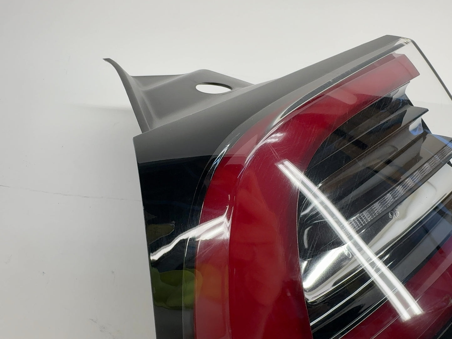 2021-2023 Tesla Model 3 Tail Lamp Rear Bodyside Left 1077397-00-H