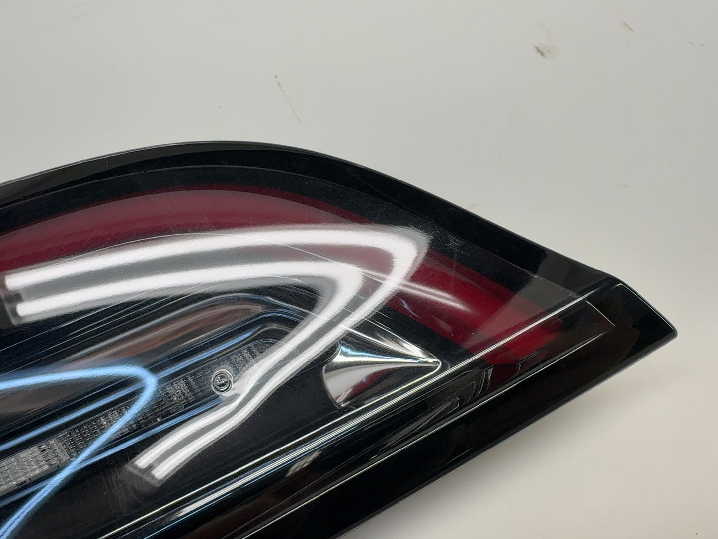 2021-2022 Tesla Model 3 Tail Lamp Liftgate Trunk Left 1077401-00-G