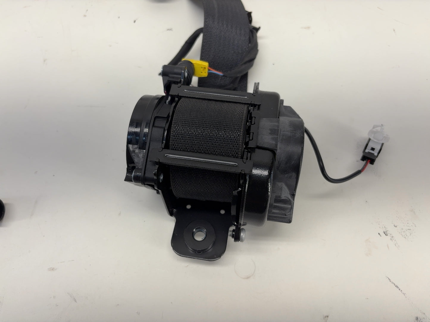 2020 Tesla Model 3 Front Right Seatbelt W Pretensioner 1081279-01-G