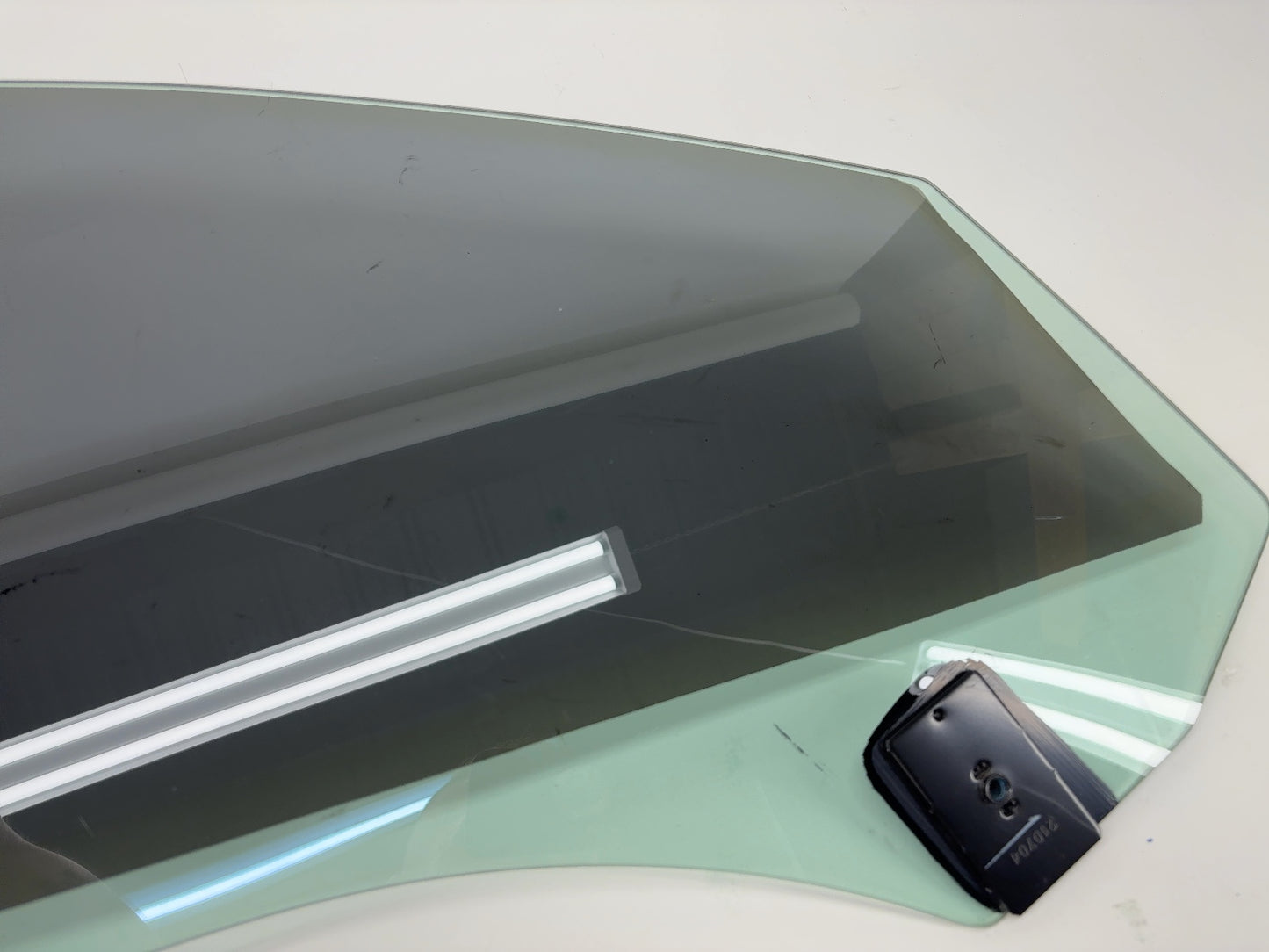 2021-2023 Tesla Model 3 Front Right Door Glass Laminated Note 1568569-00-C