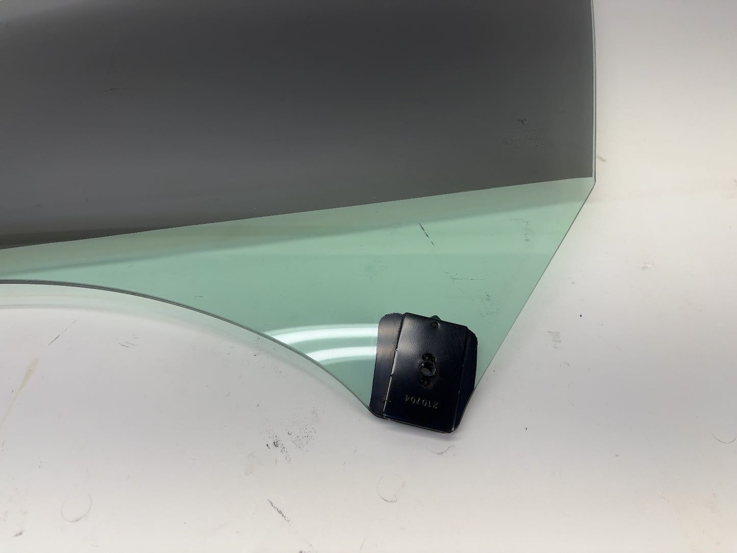 2021-2024 Tesla Model 3 Front Left Door Glass Laminated Note 1568570-00-C