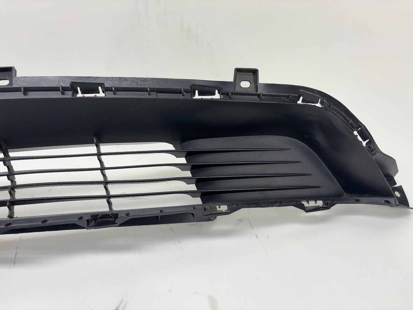 2026 Tesla Model Y Juniper Front Lower Grille Note 1983889-00-D