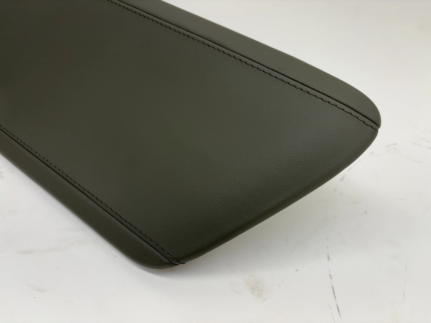 2024 Rivian R1S R1T Front Left Door Panel Armrest PT00001109-B