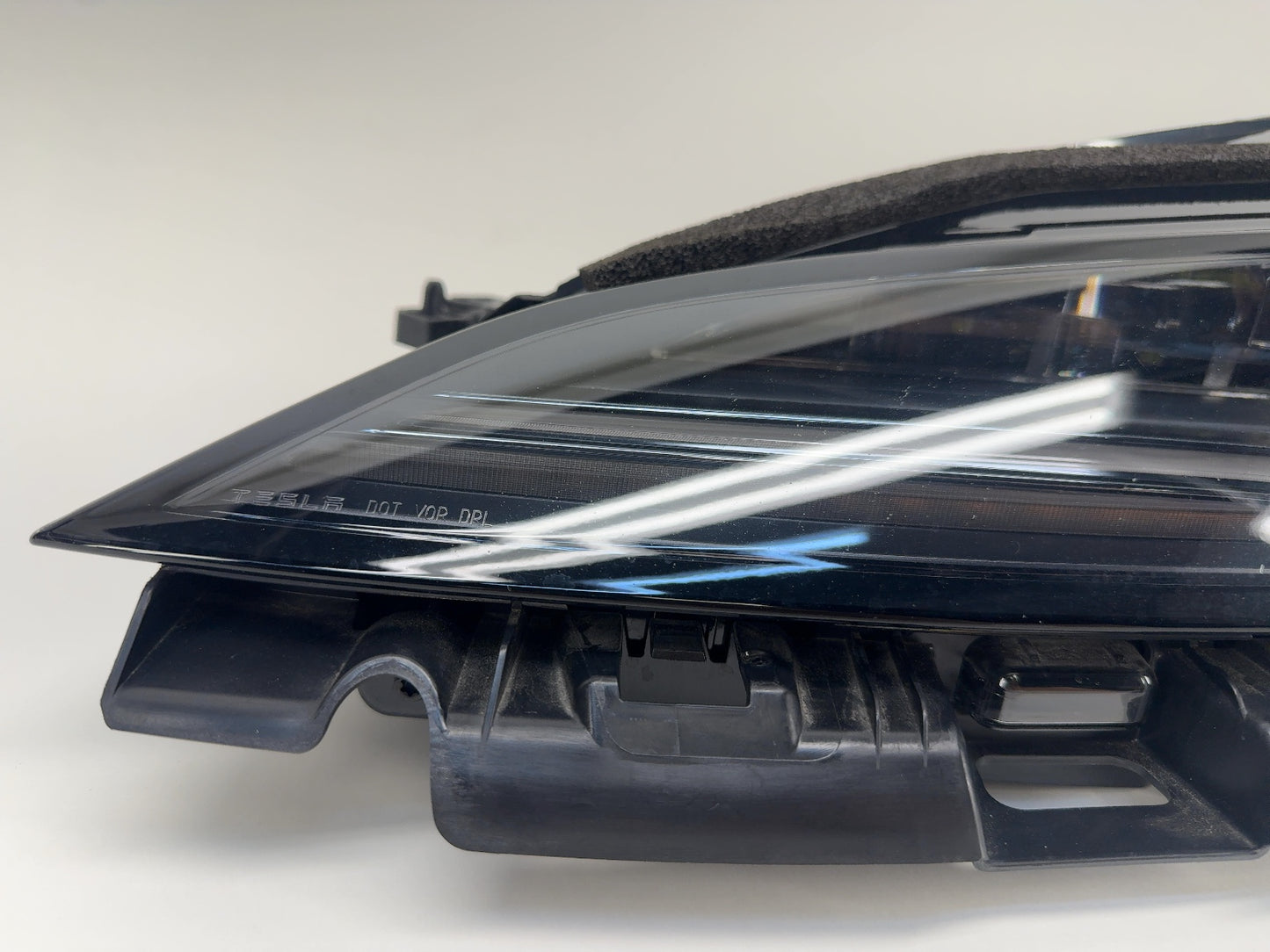2025 Tesla Model 3 Highland Left Headlamp 1694086-00-H