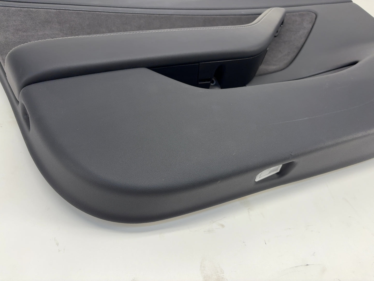 2018 Tesla Model 3 Front Left Door Panel 1090409-01-H