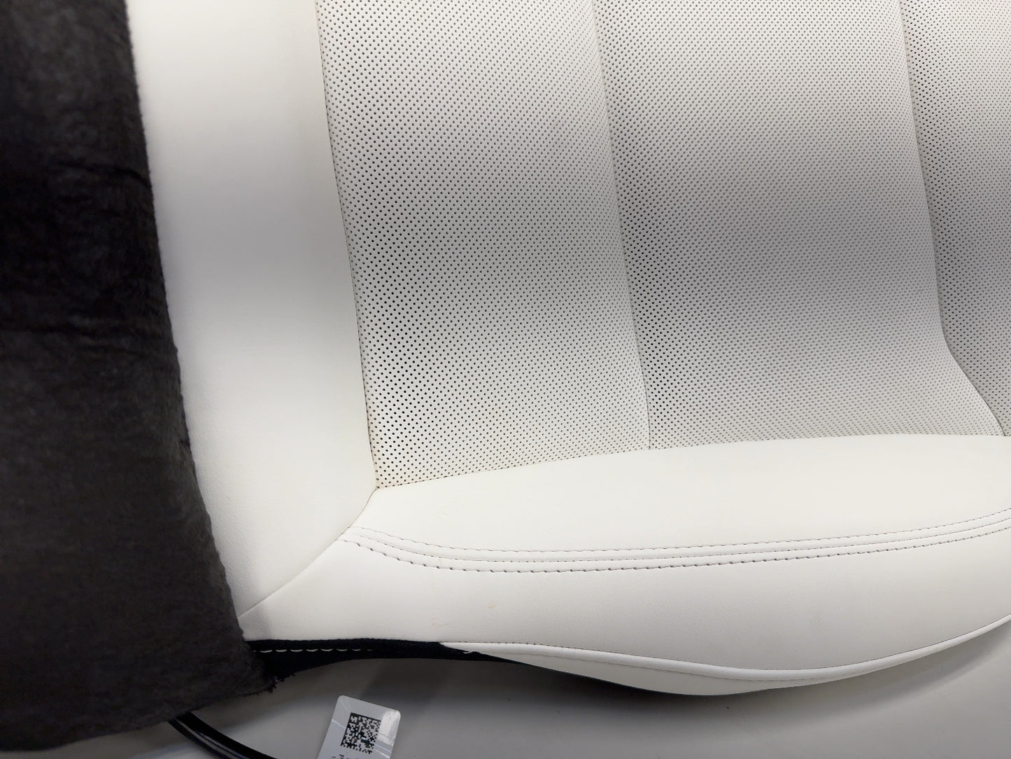 2025 Tesla Model 3 Highland Front Right Seat Lower Cushion White 1997745-02-C