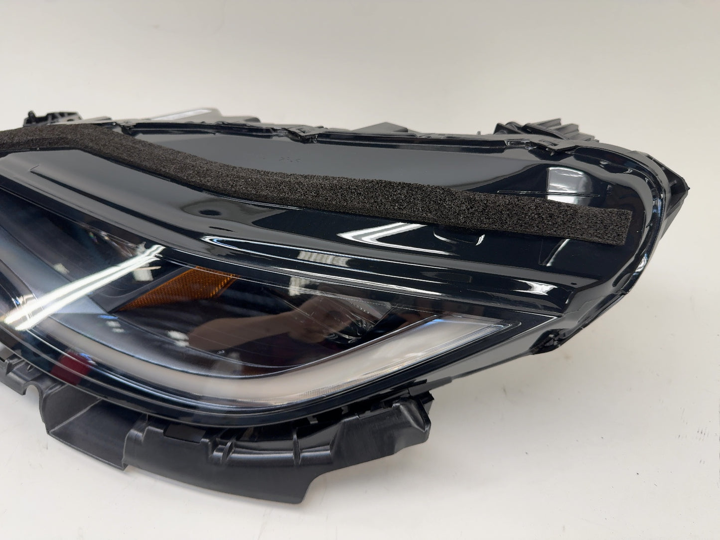 2025-2026 Tesla Model 3 Highland Front Headlamp Left 1694086-00-I