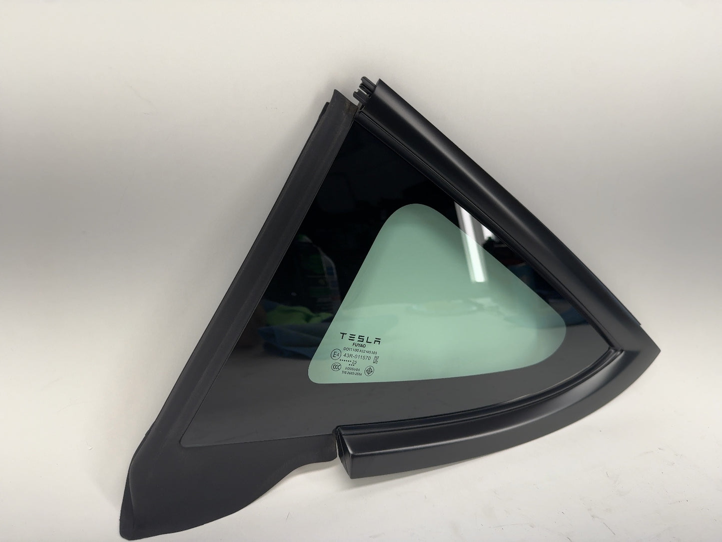 2025-2026 Tesla Model 3 Highland Left Quarter Glass 1915483-20-C