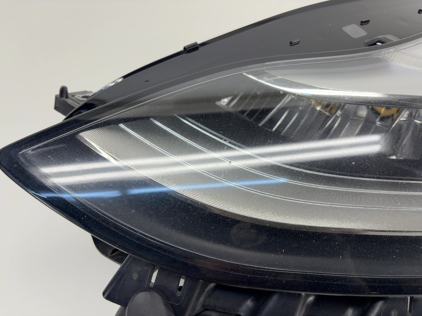 2018-2019 Tesla Model 3 Left Headlamp 1077371-10-I