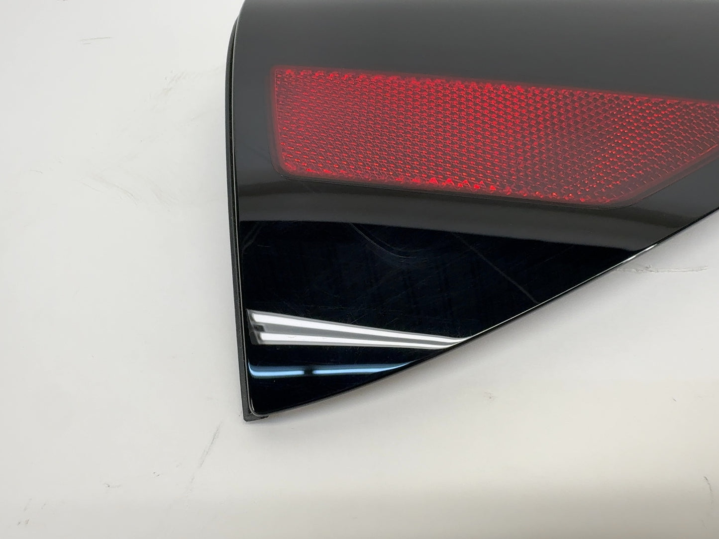 2025-2026 Tesla Model 3 Highland Right Quarter Reflector 1715105-30-A