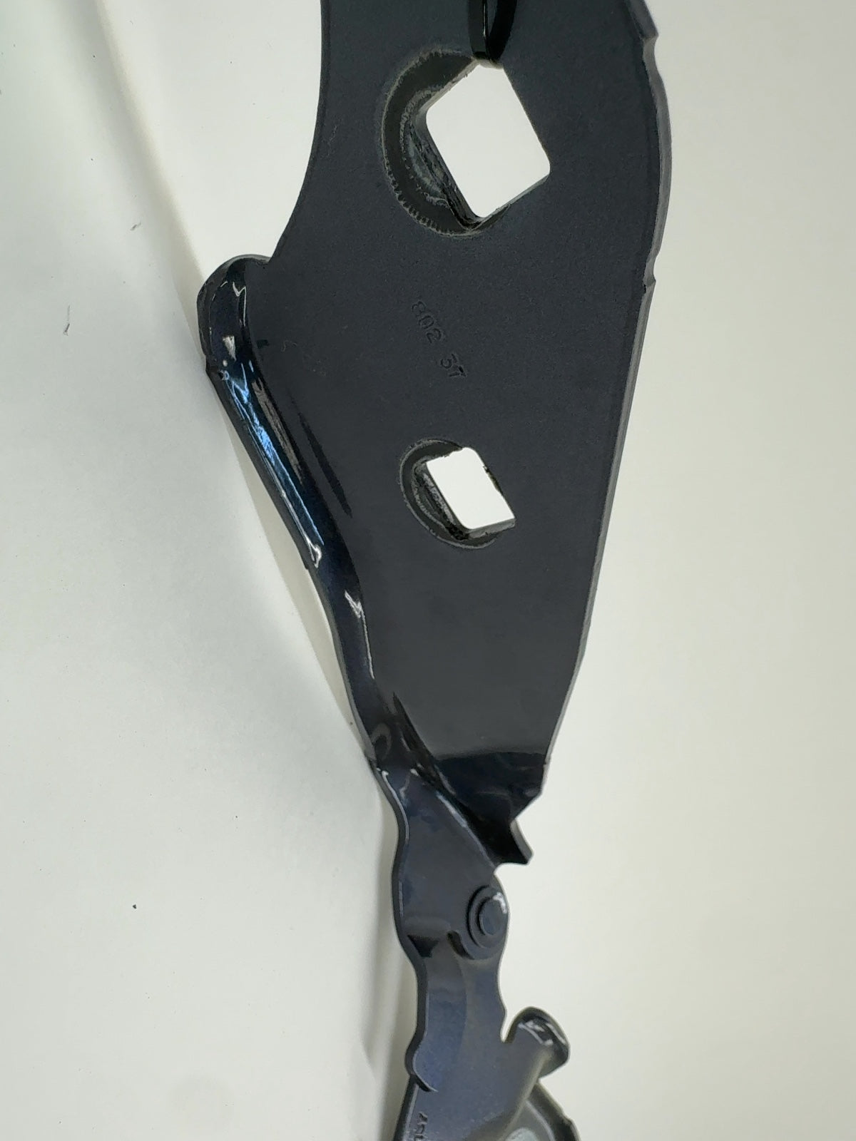 2023 Tesla Model 3 Hood Hinge Right 1098793-00-D