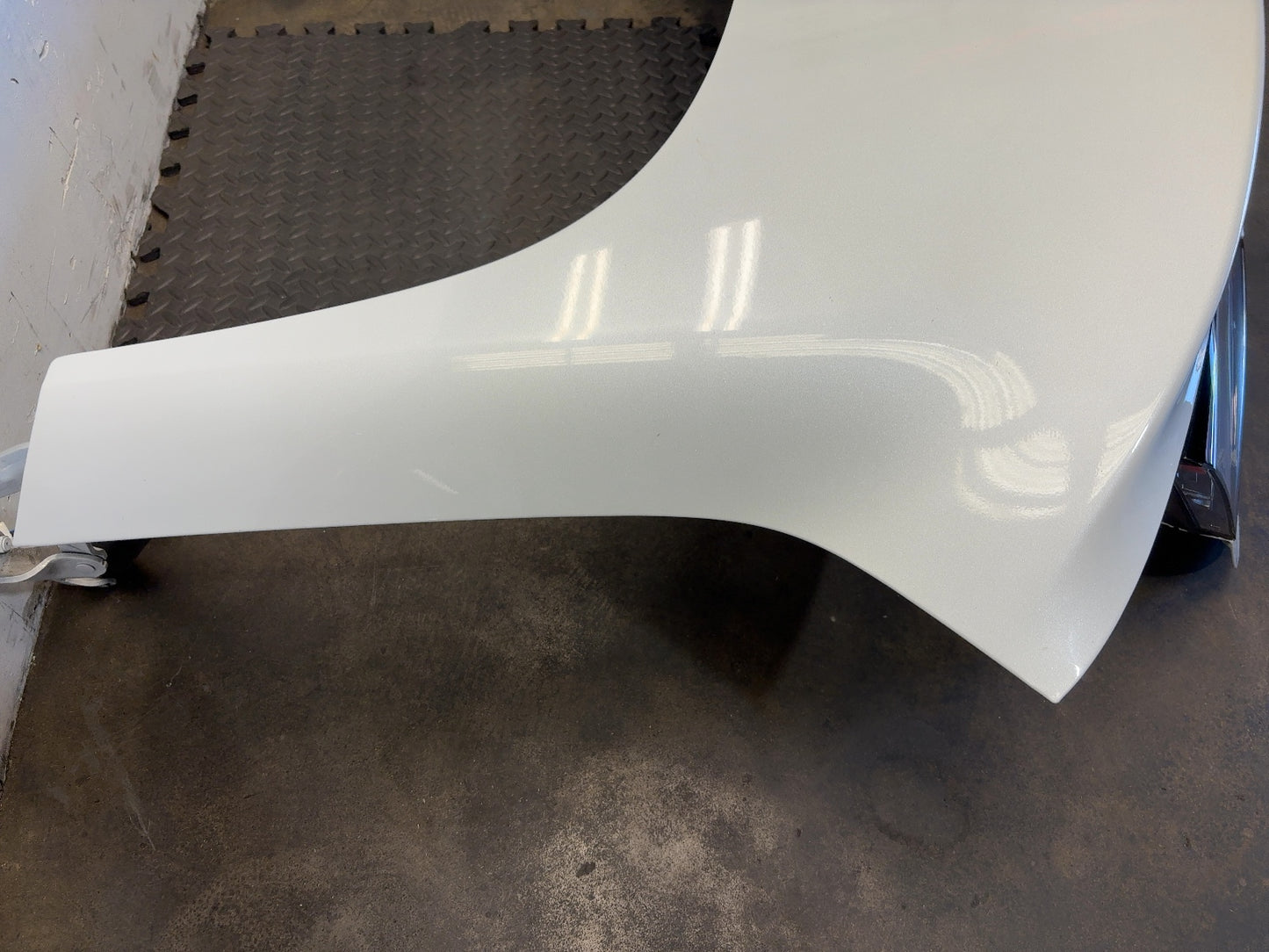 2021-2023 Tesla Model 3 Trunk Lid Assembly 1601460-E0-A