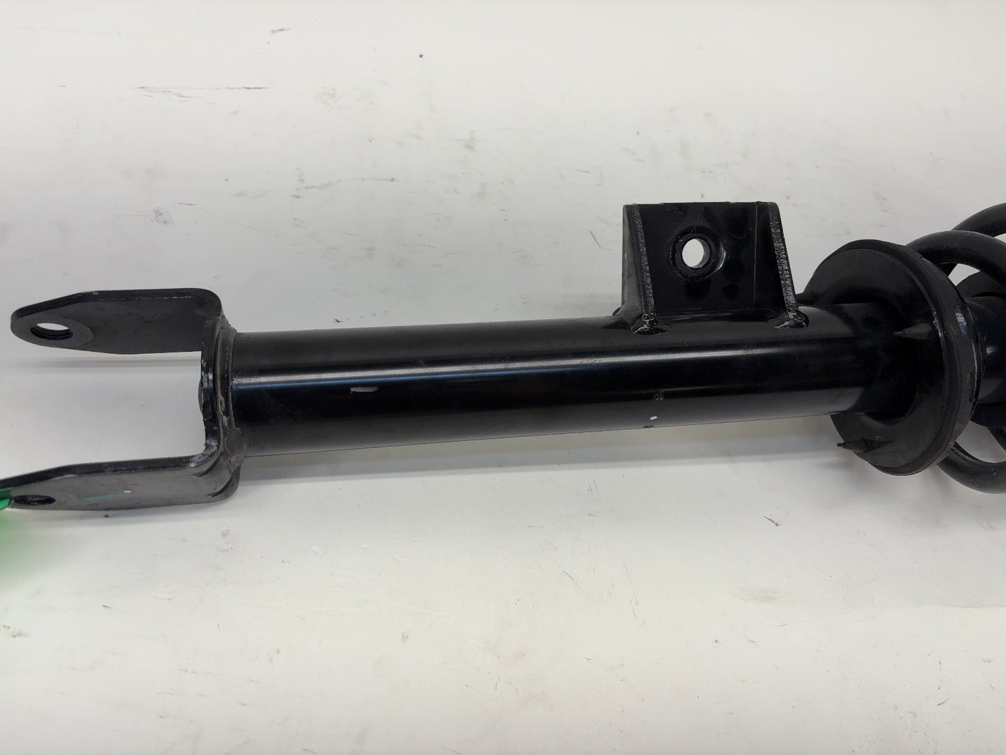 2018 Tesla Model 3 Front Right Strut Absorber 1044369-01-E