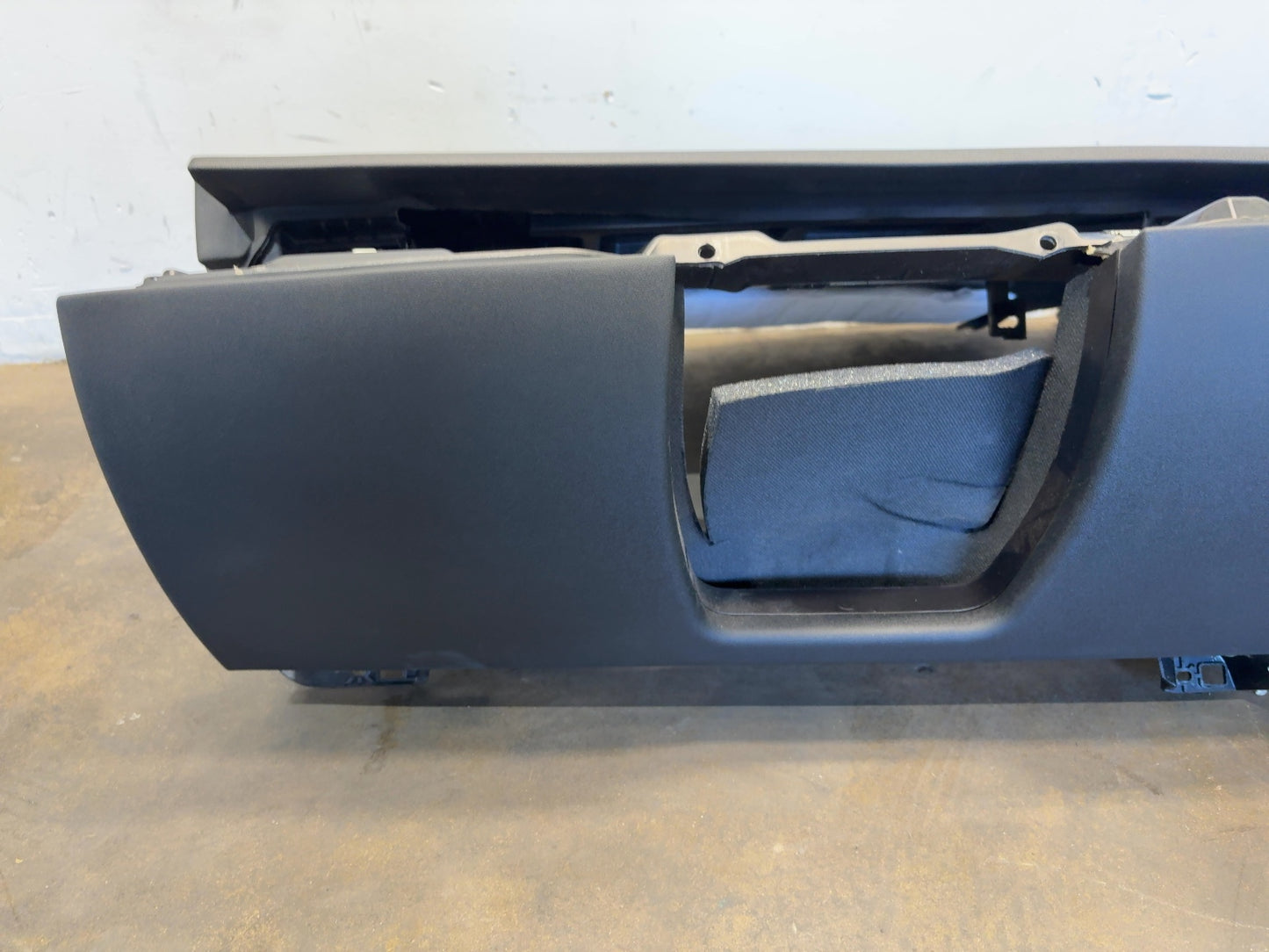 2020-2025 Tesla Model 3 Dash Panel With Airbag 1077823-00-G
