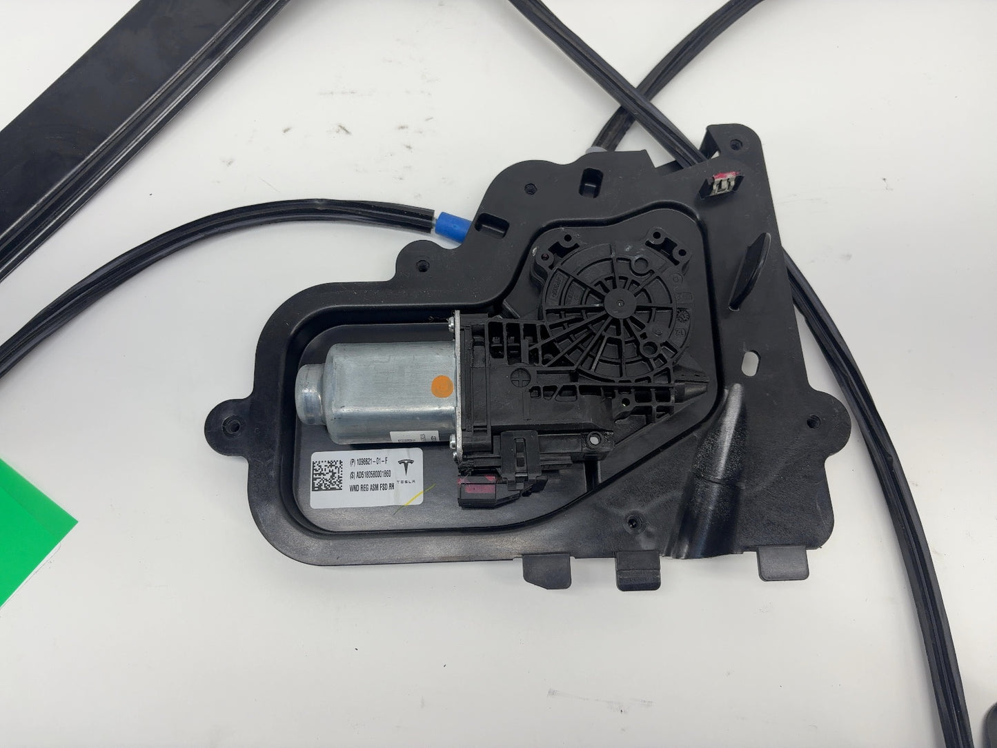 2018 Tesla Model 3 Front Right Door Window Regulator 1096621-01-F