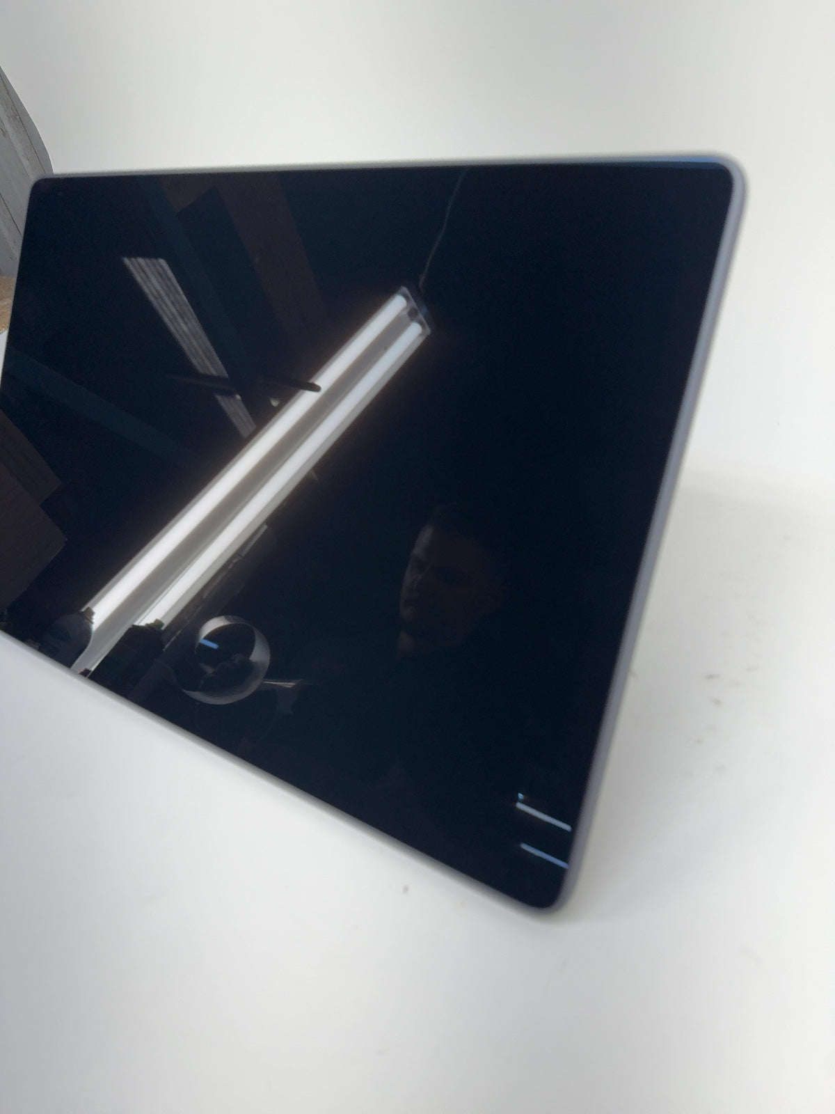 2022-2023 Tesla Model 3 Center Display 1089543-00-J