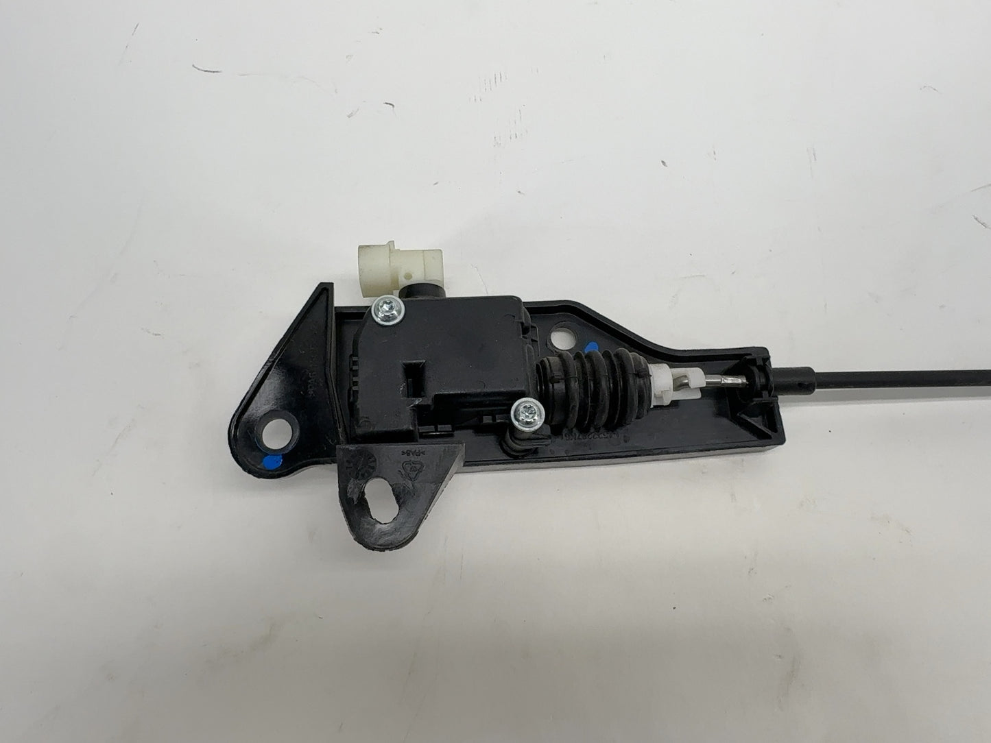 2018 Tesla Model 3 Hood Latch With Actuators 1033011-00-D