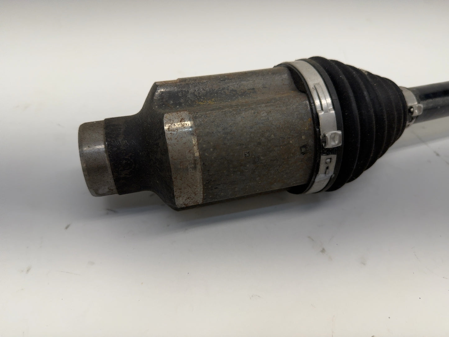 2018 Tesla Model S Front Right Axle Shaft 1030616-00-D
