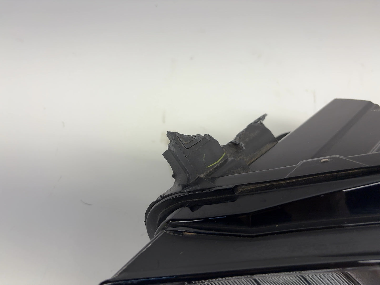 2023 Tesla Model 3 Left Headlamp 1514952-00-D