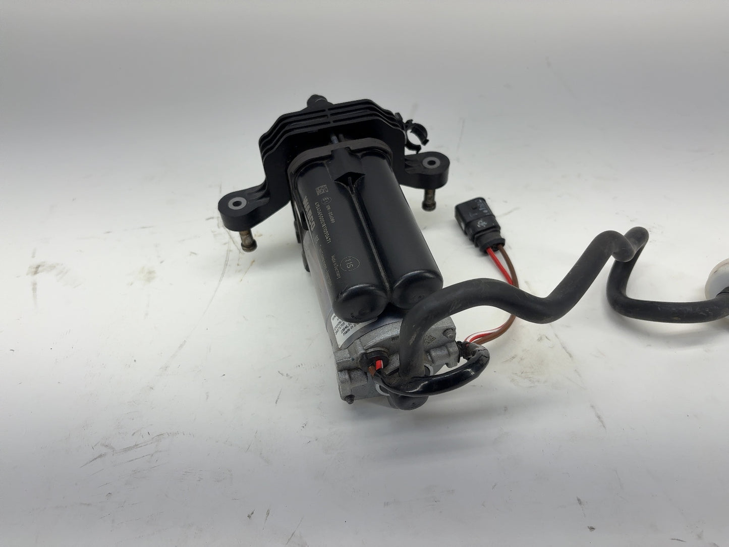 2018 Tesla Model S Air Compressor 1027911-00-G