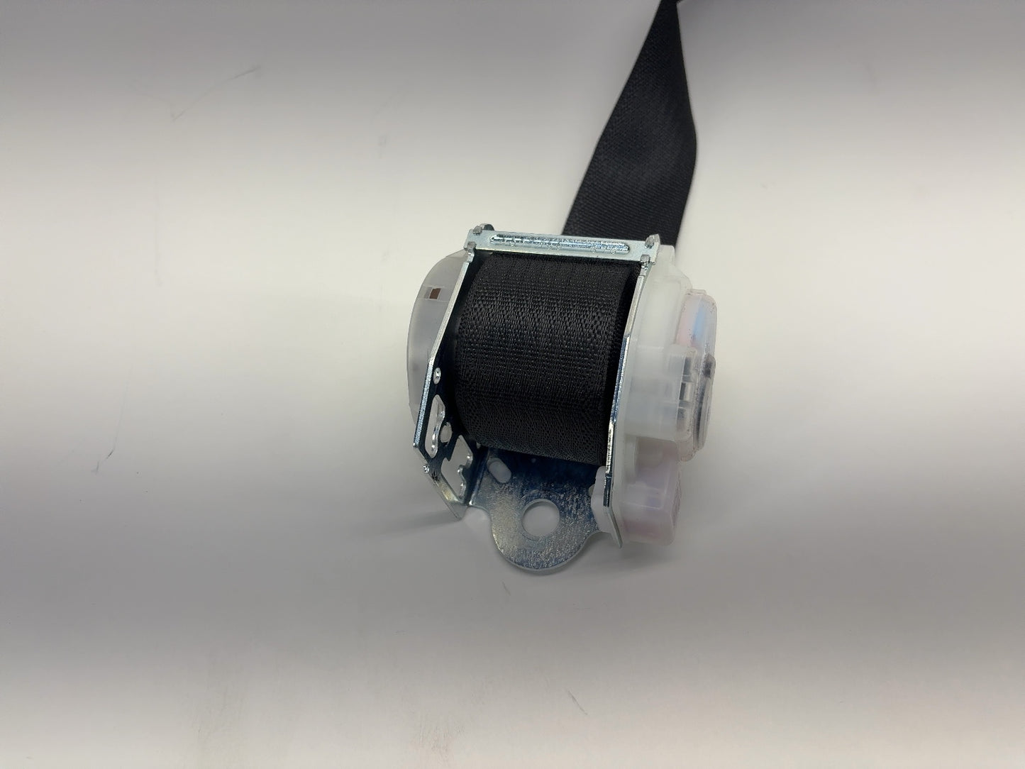 2018 Tesla Model S Second Row Seat Belt Retractor 1023136-05-D