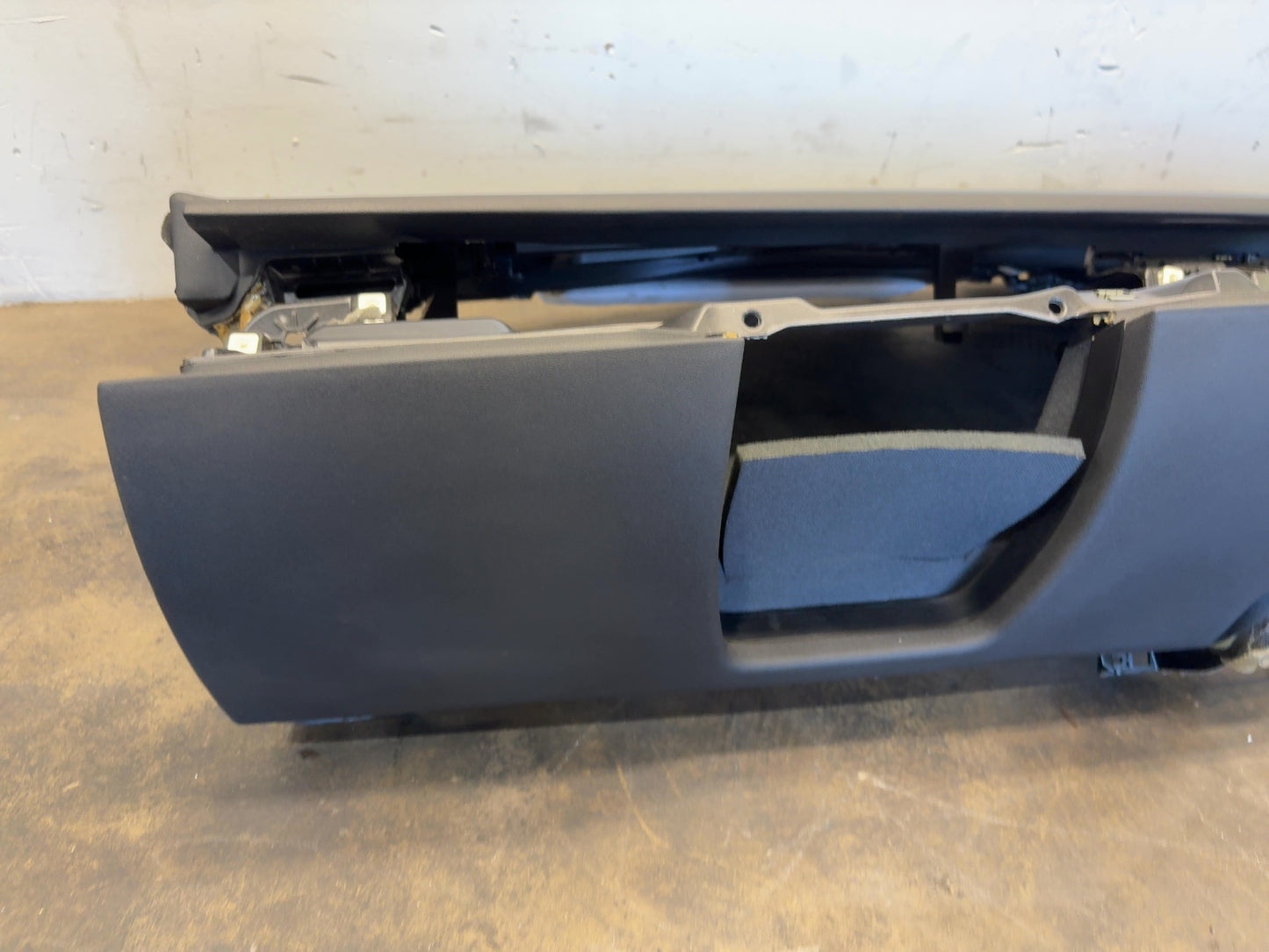 2020-2025 Tesla Model 3 Dash Panel With Airbag 1077823-00-G