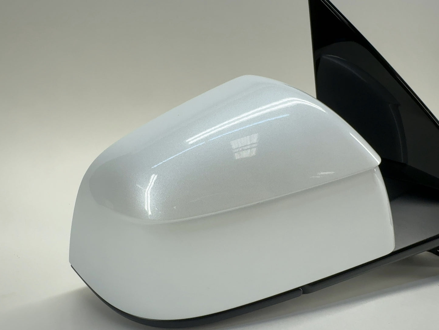 2026 Tesla Model Y Juniper Front Right Door Mirror Assembly 2130970-00-A
