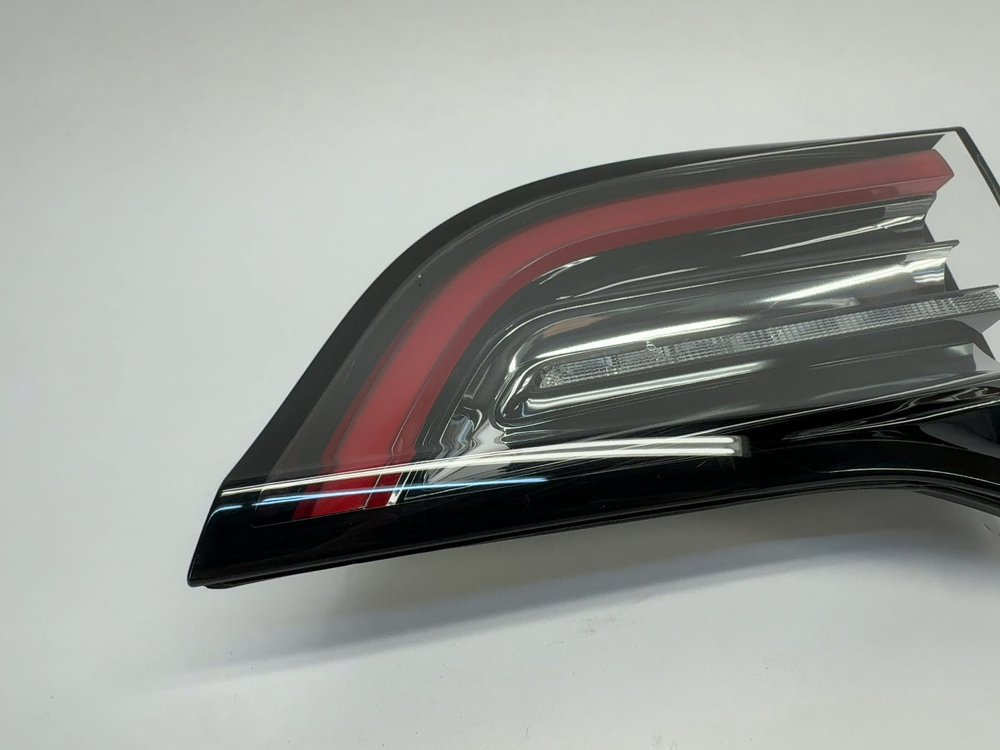 2023 Tesla Model 3 Right Tail Lamp Trunk Mounted Global 1502089-00-B