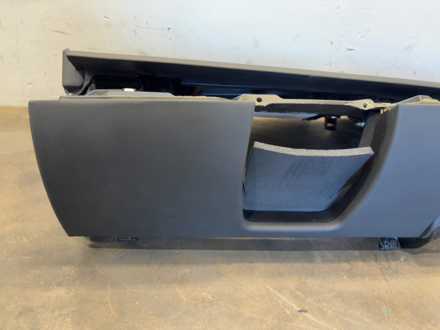 2020-2025 Tesla Model 3 Dash Panel With Airbag 1077823-00-G