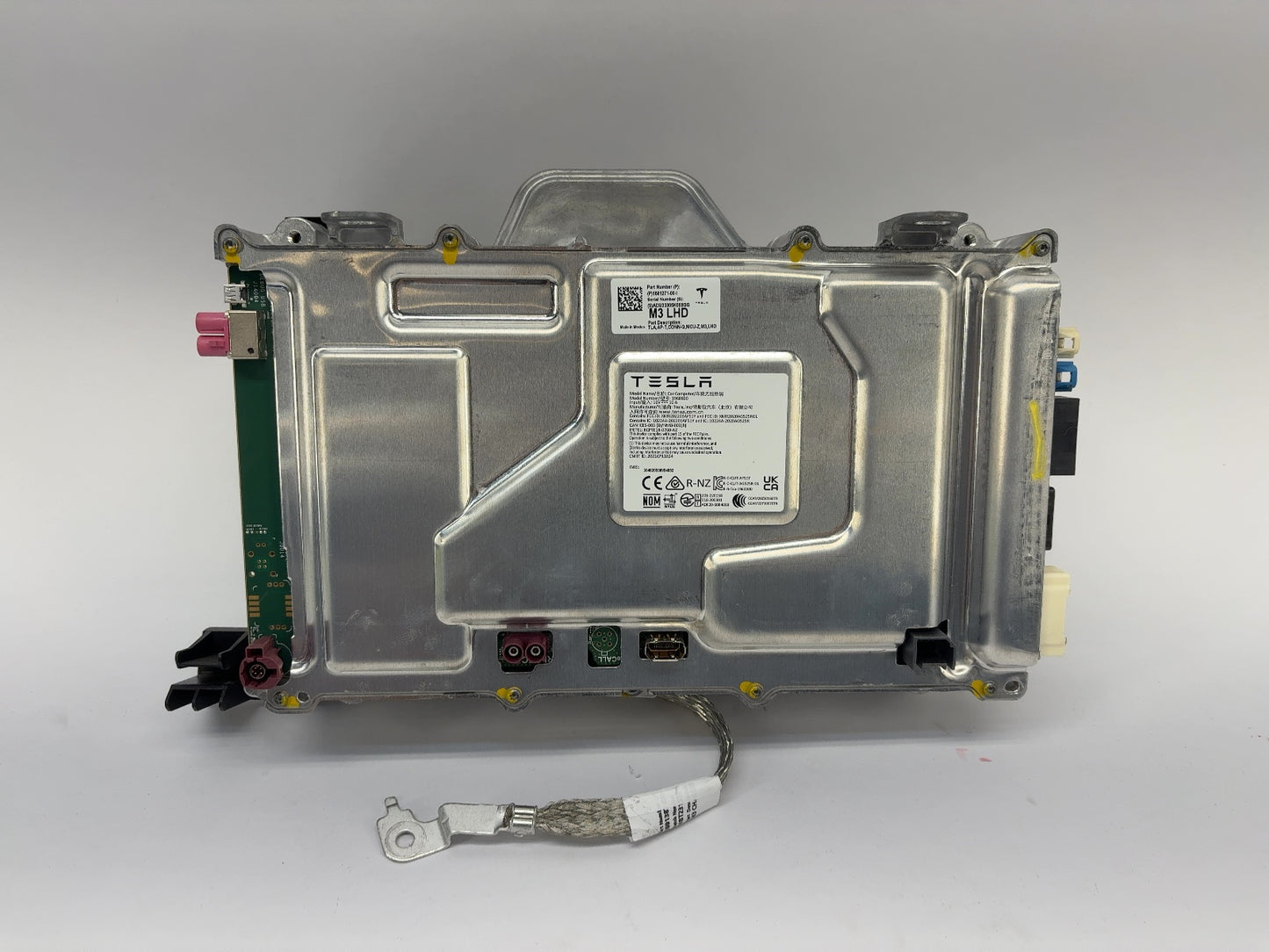 2023 Tesla Model 3 Car Computer With Security Module 1681271-00-I