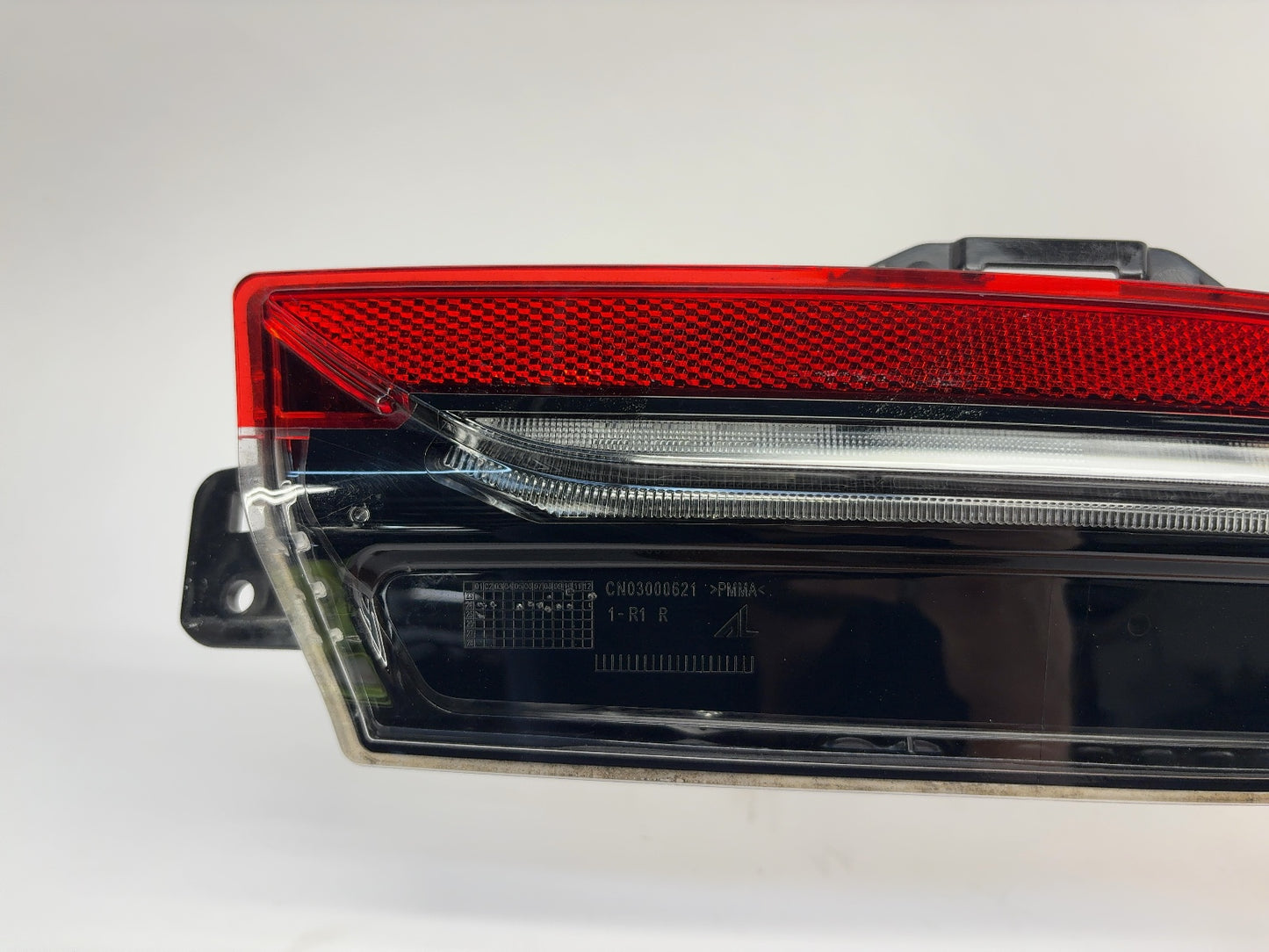 2025-2026 Tesla Model 3 Highland Rear Bumper Right Light 1712514-00-E