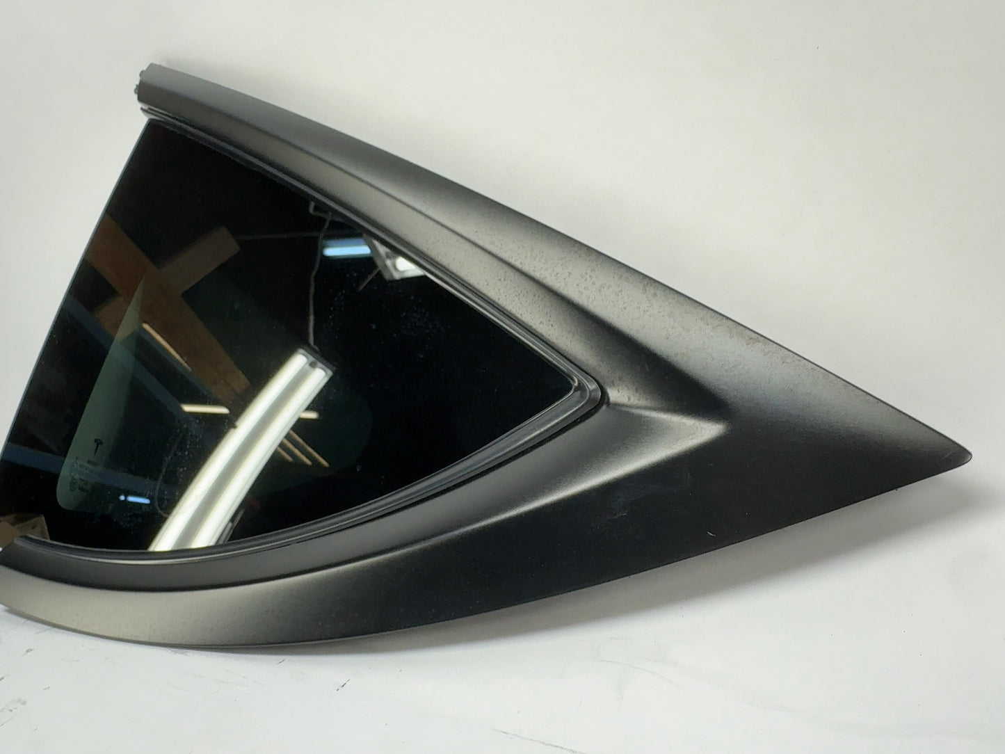2024 Tesla Model Y Left Quarter Glass Note 1495740-00-H
