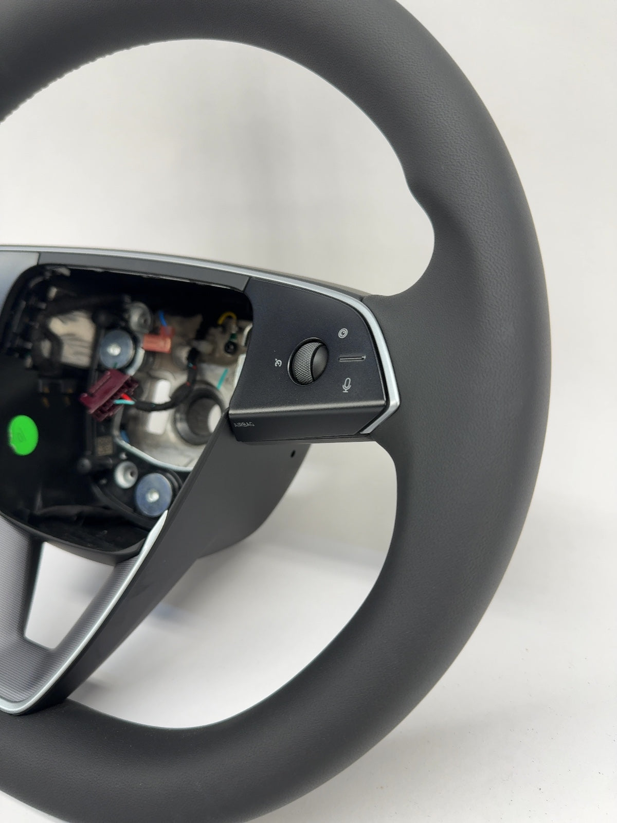 2025-2026 Tesla Model Y Juniper Steering Wheel Pur Leather 2003660-00-G