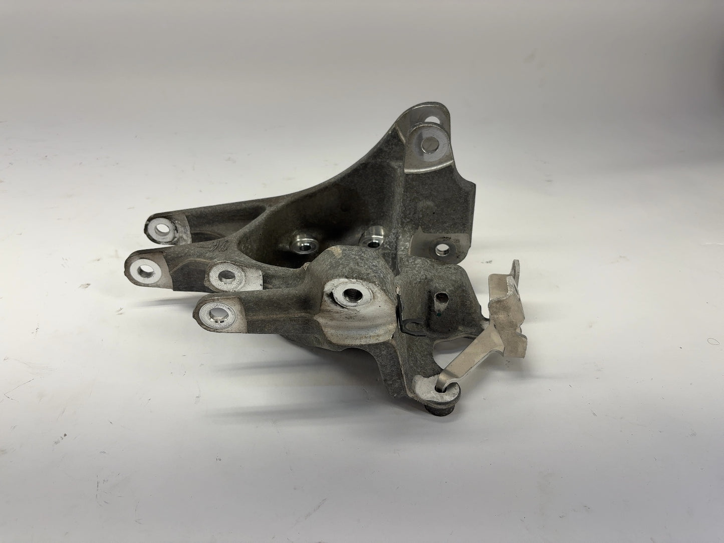 2018 Tesla Model S Rear Knuckle Left 1058539-00-B
