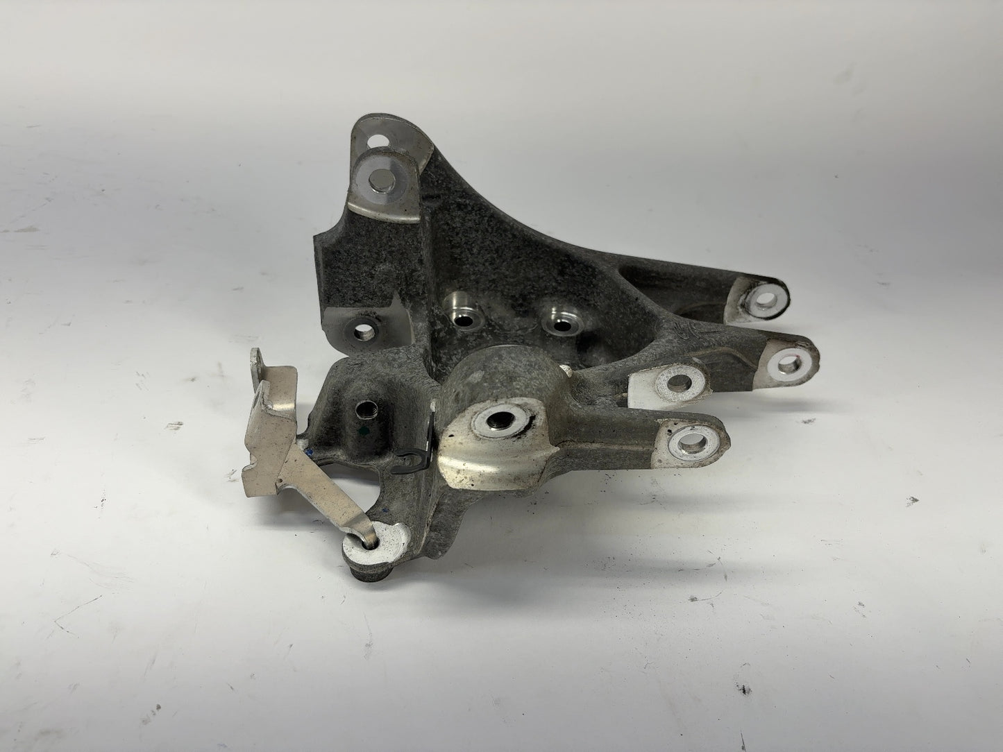2018 Tesla Model S Rear Knuckle Right 1058540-00-B