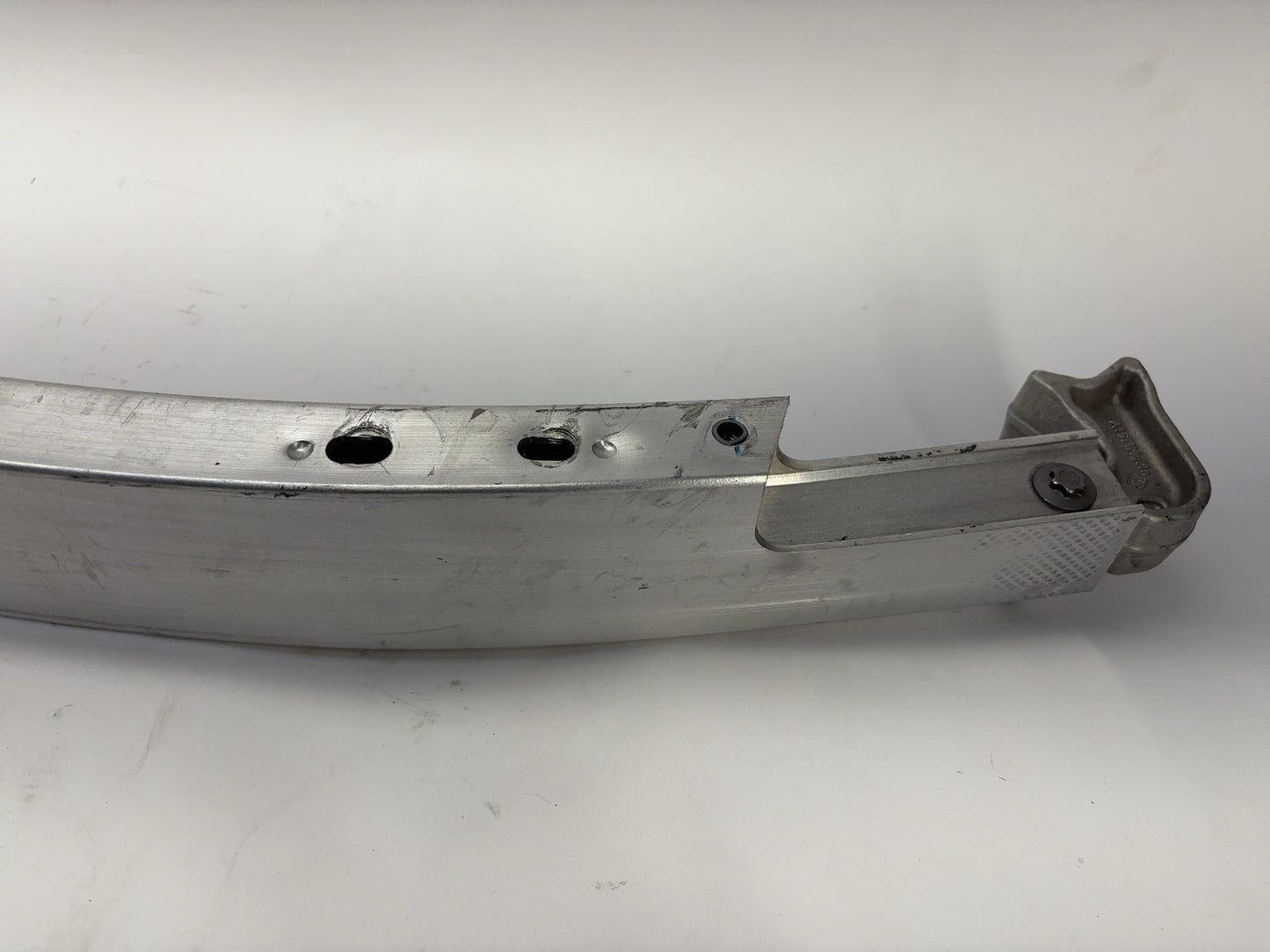 2022 Tesla Model Y Front Bumper Reinforcement Bar 1687601-00-E