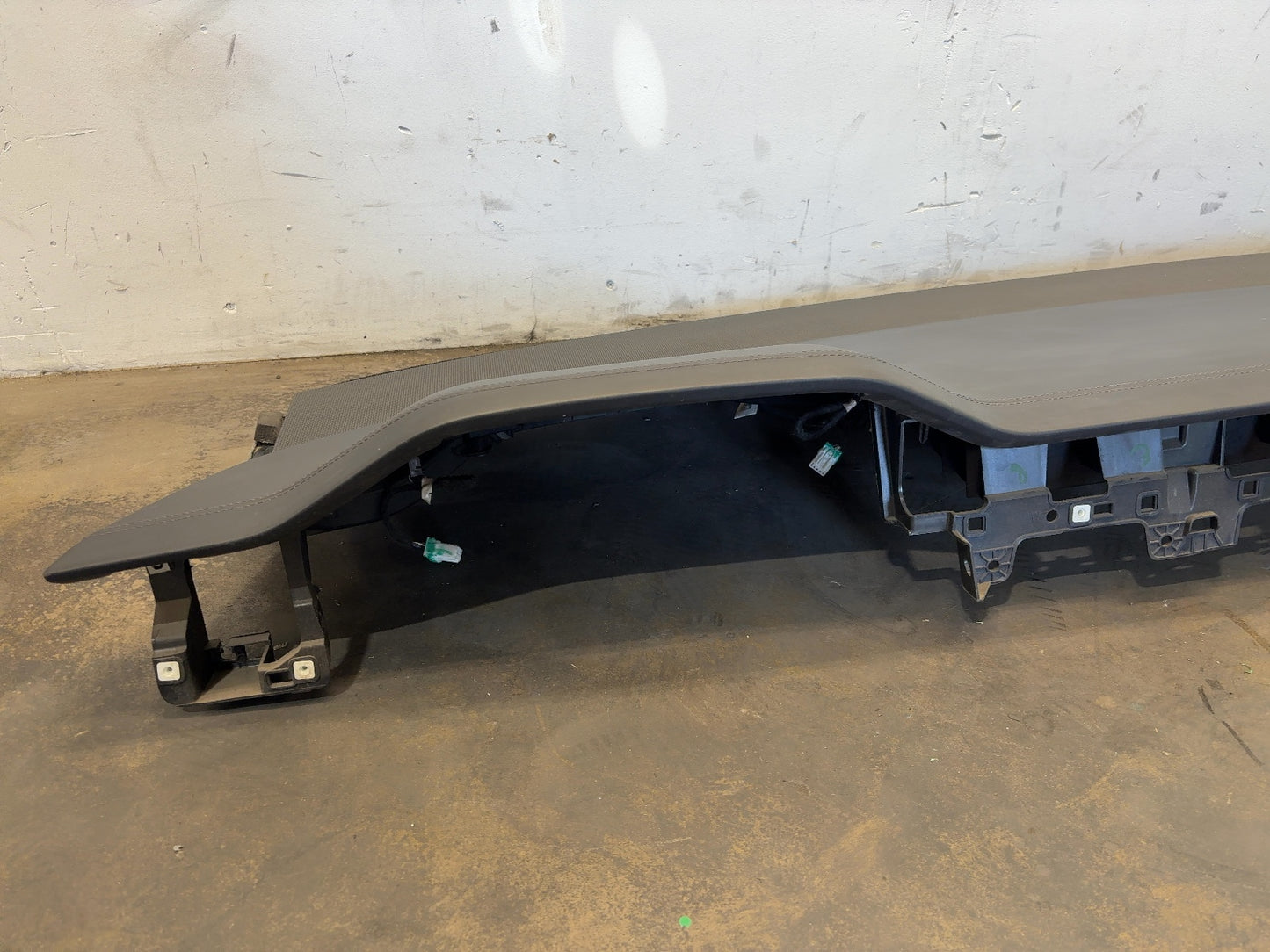 2021-2025 Tesla Model S Instrument Panel With Airbag 1562987-99-E