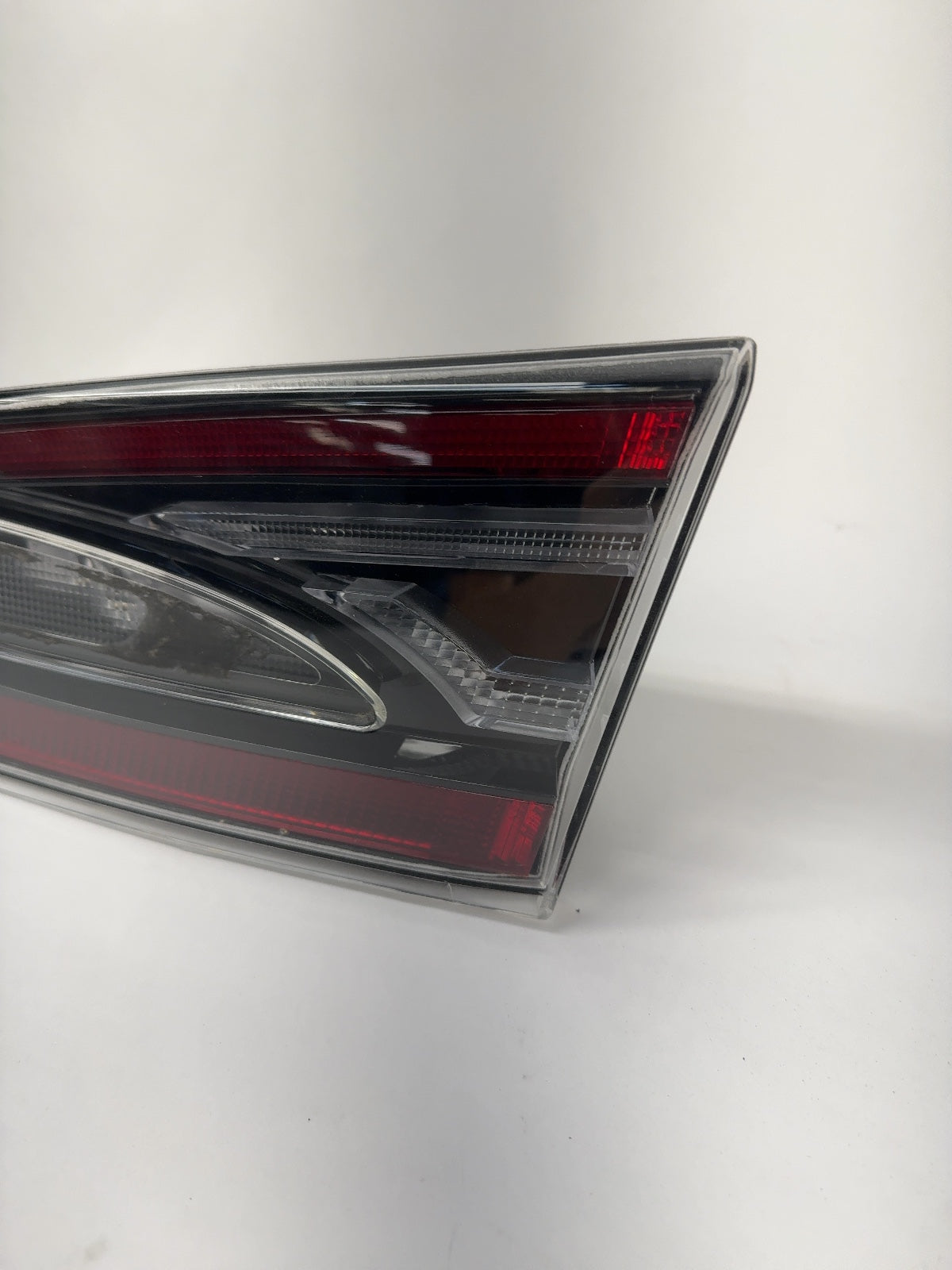 2018-2019 Tesla Model S Tail Lamp Liftgate Right 6005924-00-E