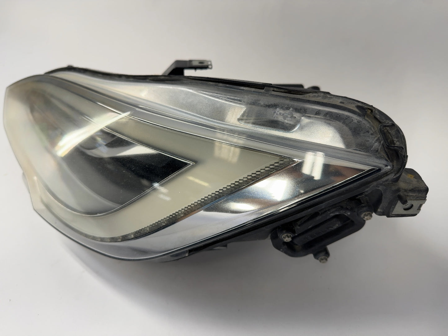 2019 Tesla Model S Left Headlamp 1053570-00-D