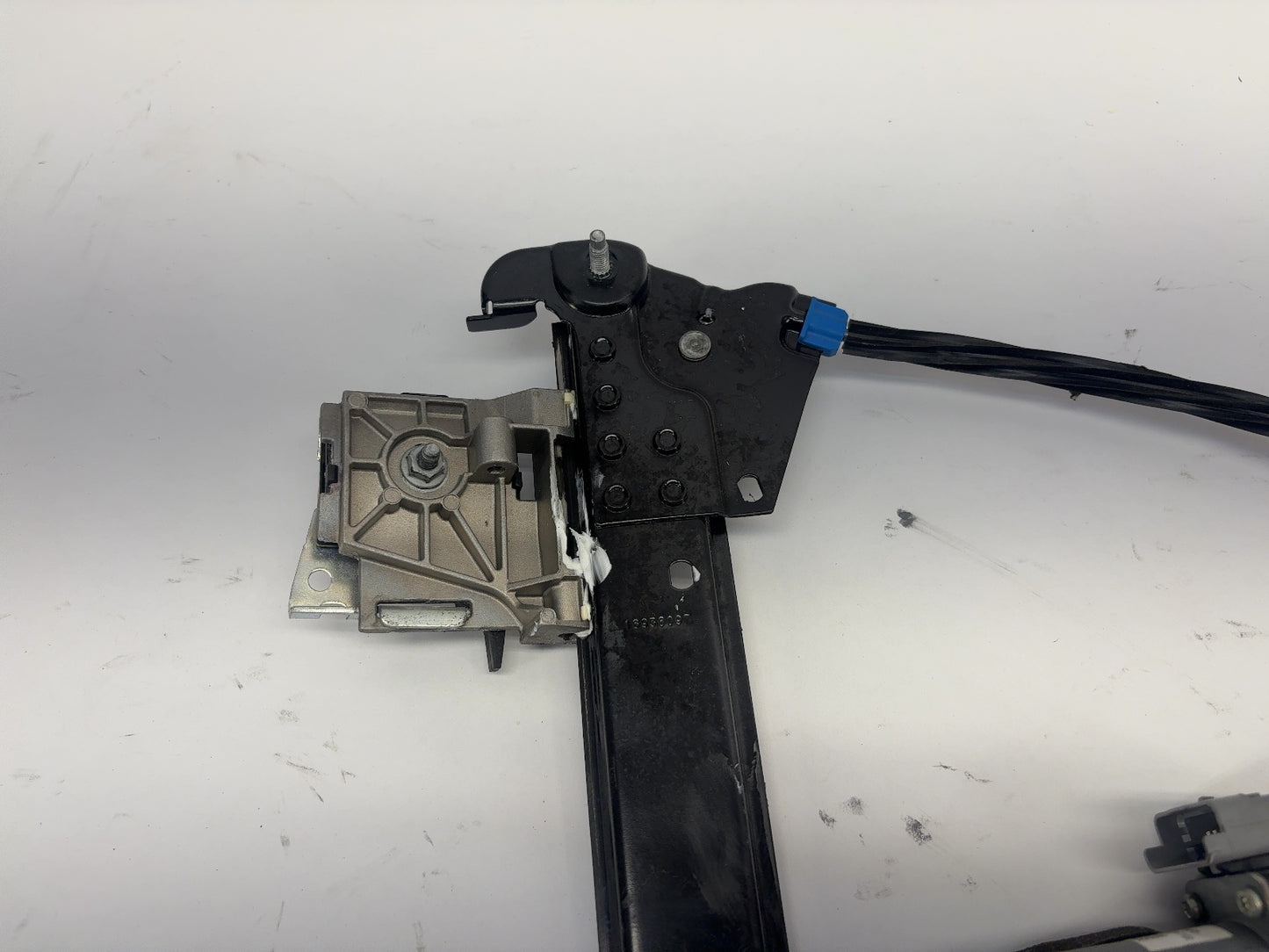 2012-2020 Tesla Model S Regulator Front Door Left 6006551-99-K