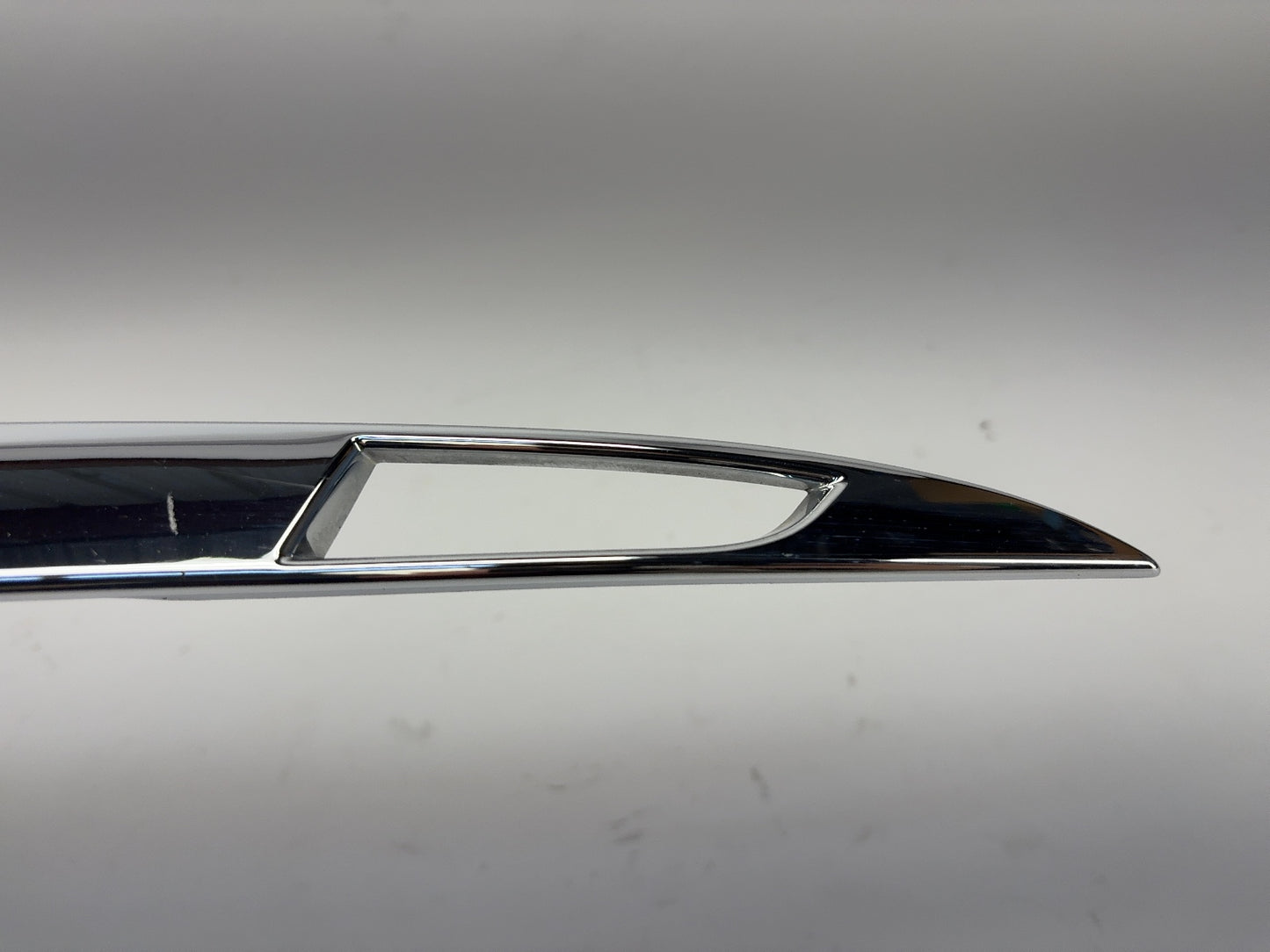2019 Tesla Model S Liftgate Chrome Applique 1026649-00-E