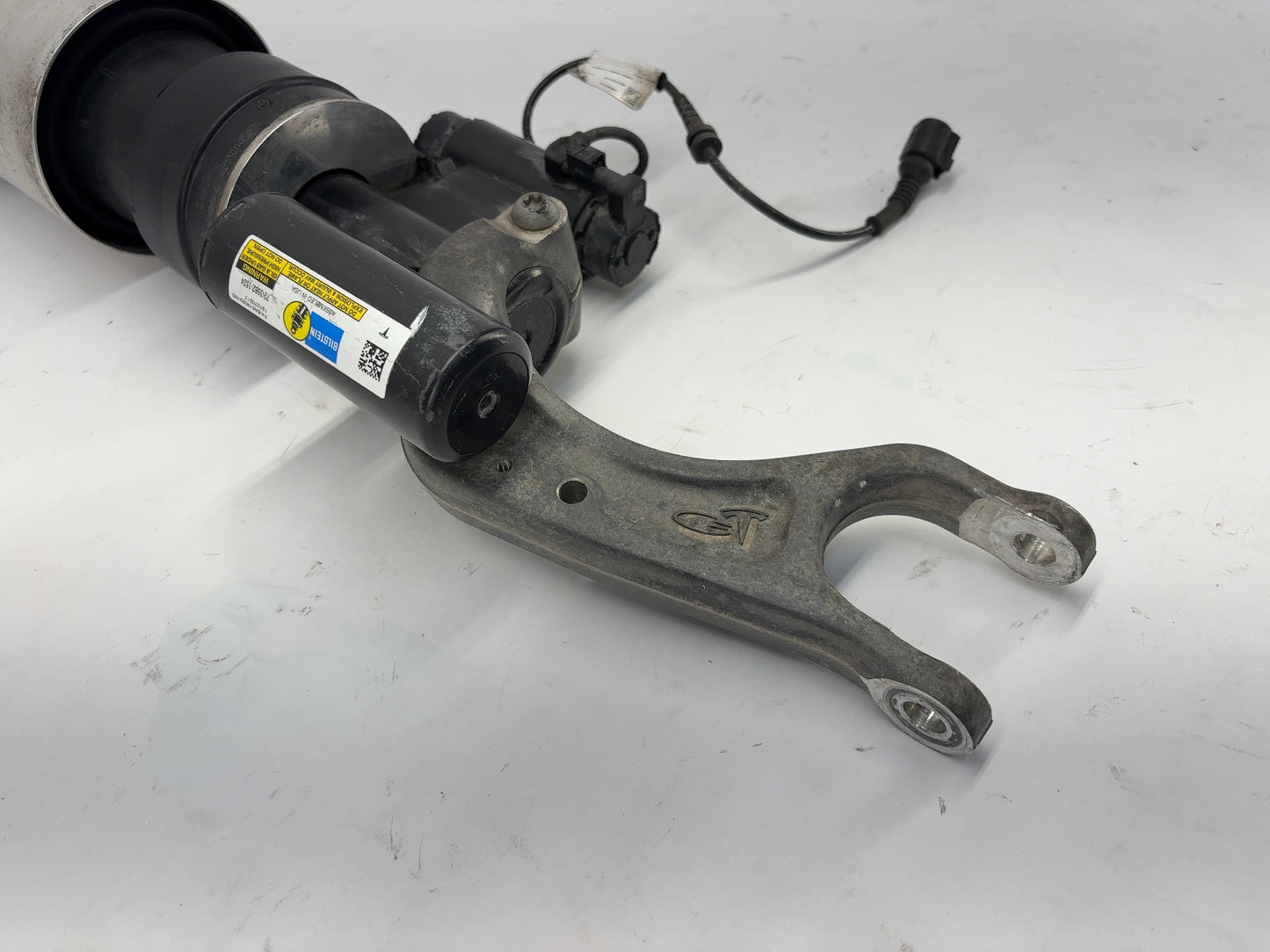 2019-2021 Tesla Model S Front Air Spring Module Left 1066361-00-D