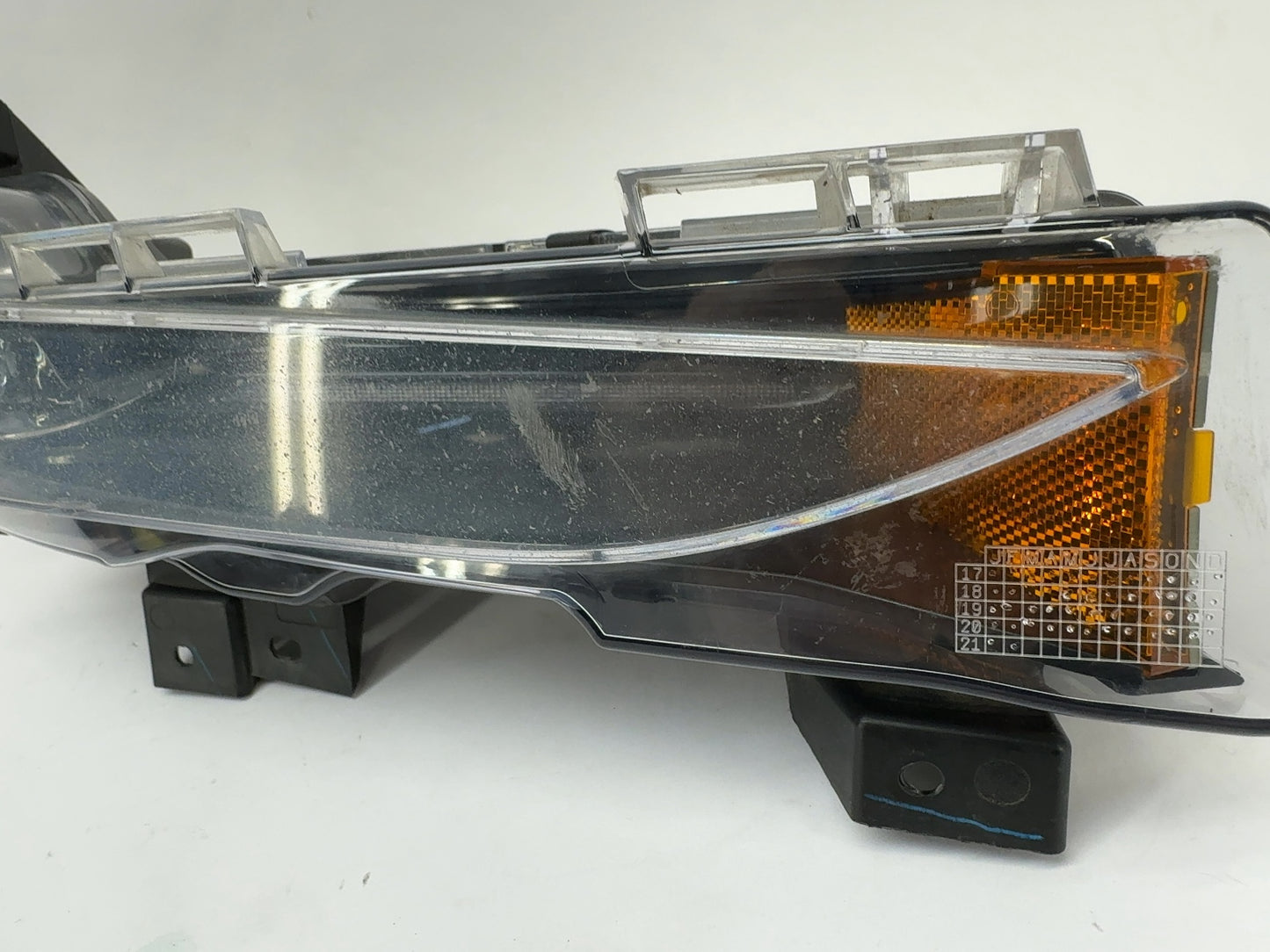 2021-2023 Tesla Model 3 Right Passenger Foglamp 1077392-00-F