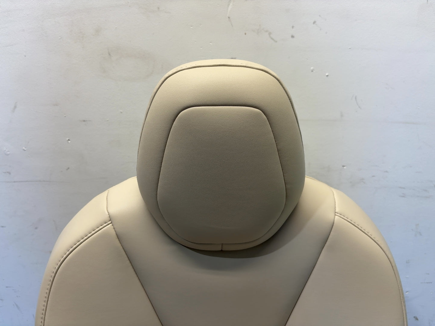 2020 Tesla Model X Front Right Seat Assembly Cream 3876524-03-A