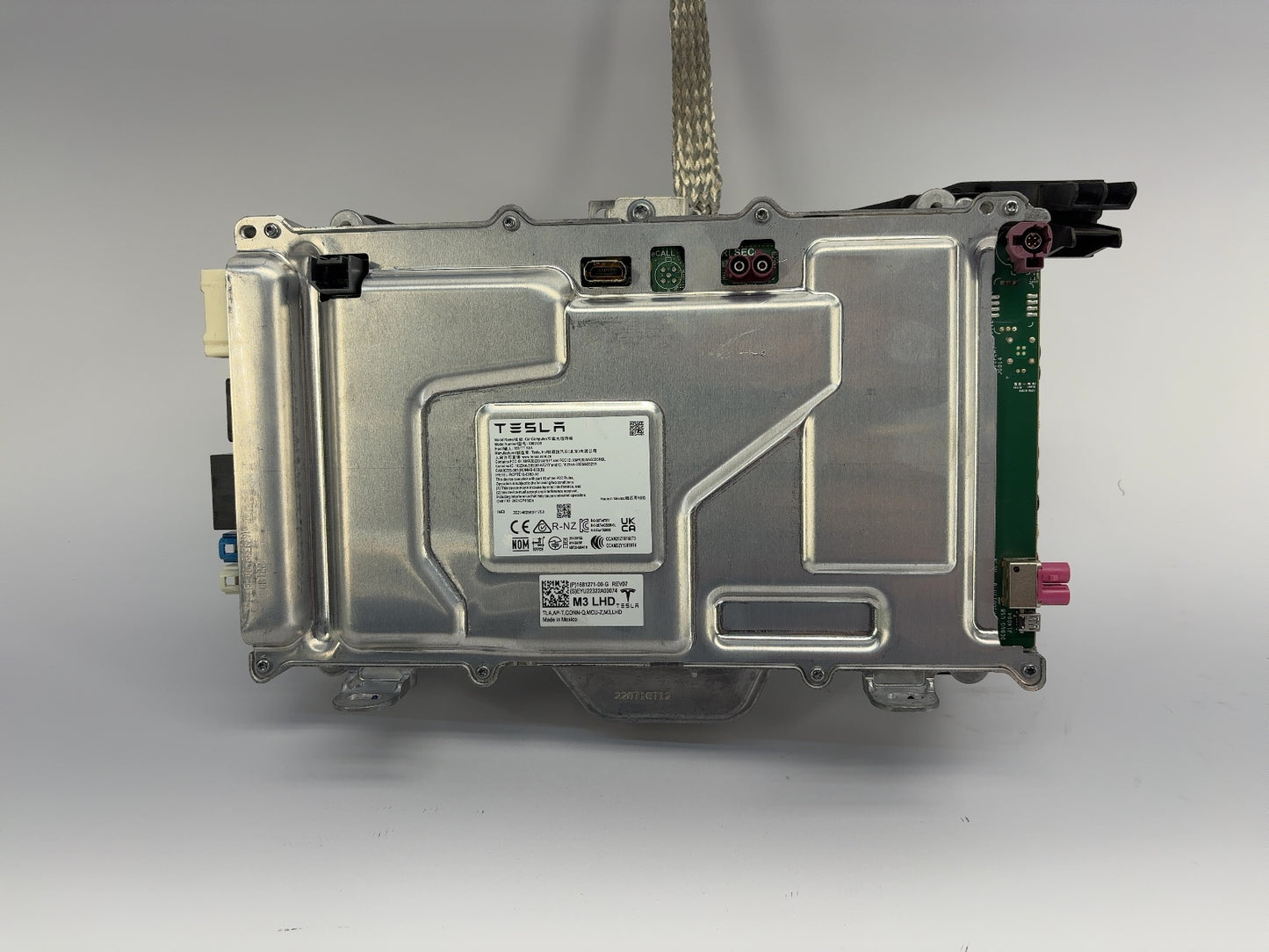 2022-2023 Tesla Model 3 Car Computer With Security Module 1681271-00-G