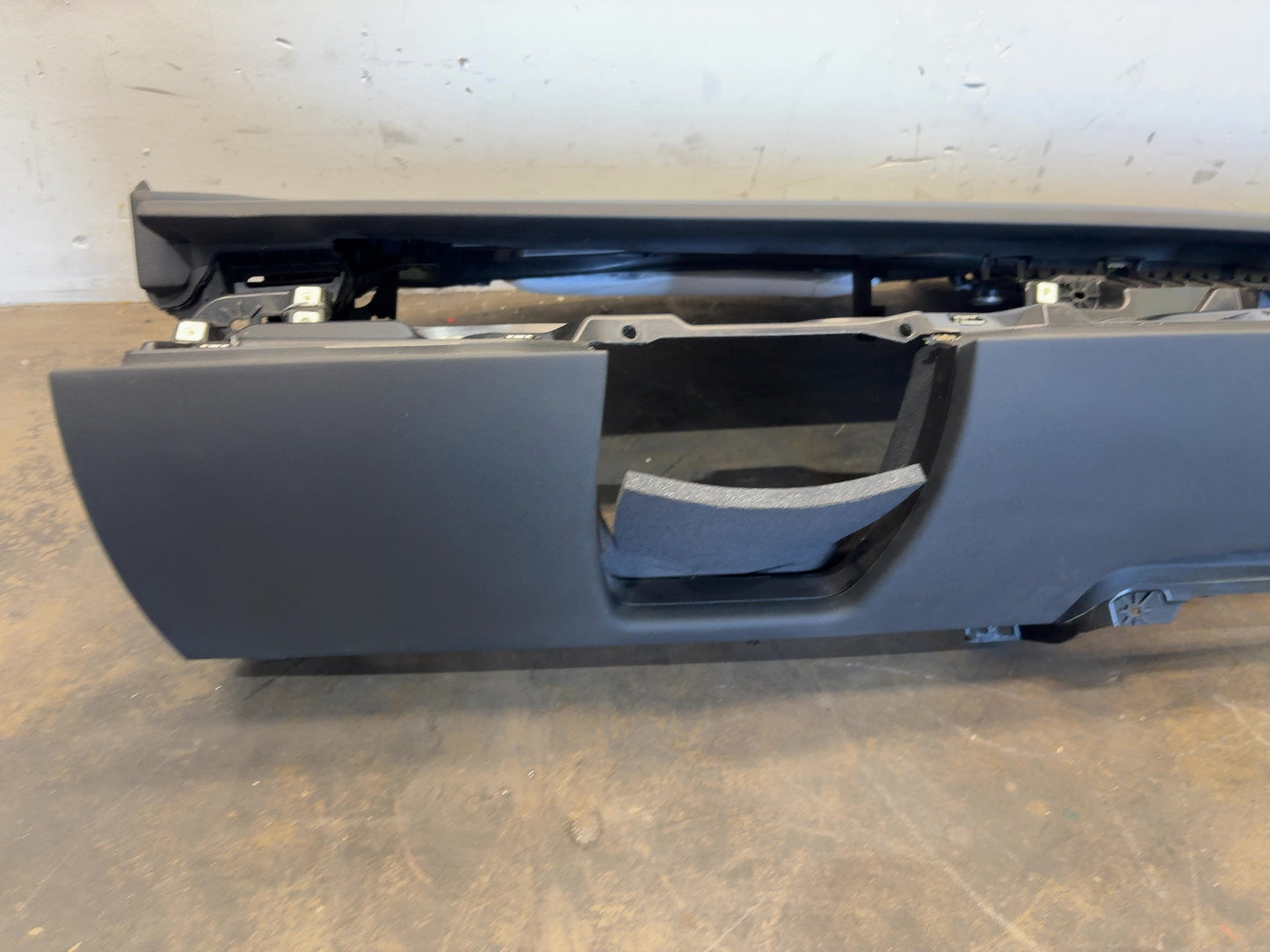 2020-2025 Tesla Model 3 Dash Panel With Airbag 1077823-00-G